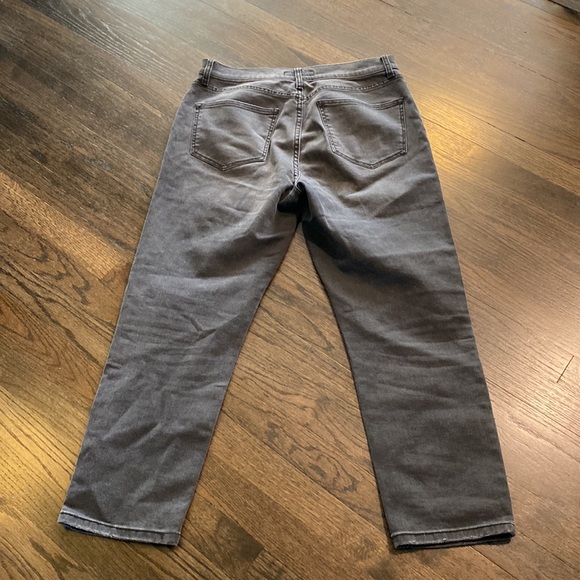 Joie Embellished Jeans Black 30 GUC - Picture 8 of 8